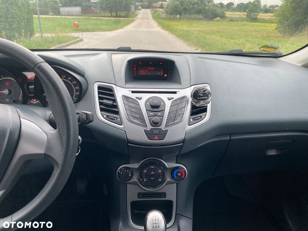 Ford Fiesta 1.25 Champions Edition - 22