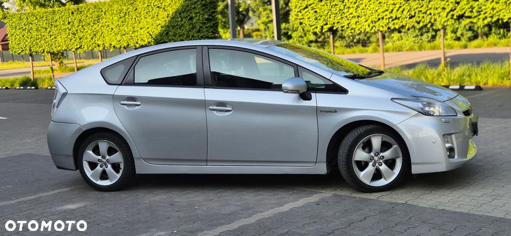 Toyota Prius (Hybrid) Life - 36
