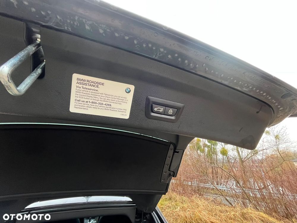 BMW 3GT 330i xDrive - 10