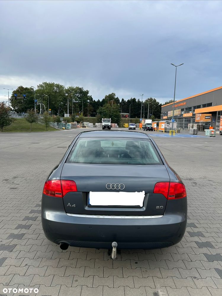 Audi A4 Limousine - 6
