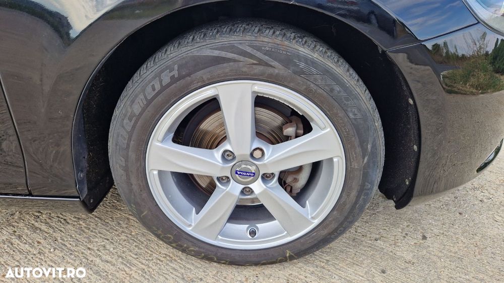 Volvo V40 D2 Momentum - 16