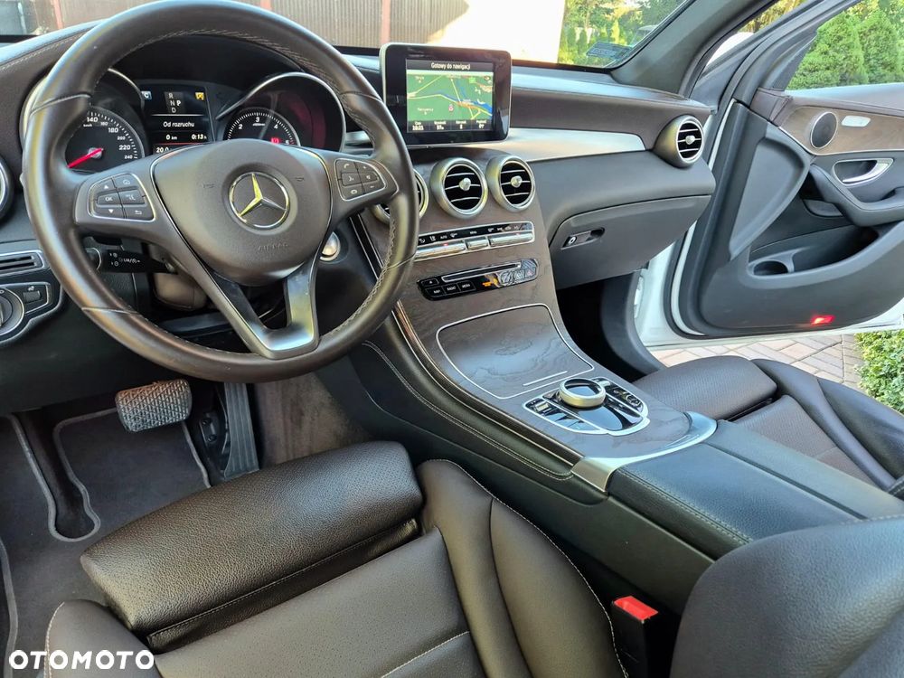 Mercedes-Benz GLC 220 d 4Matic 9G-TRONIC AMG Line - 19