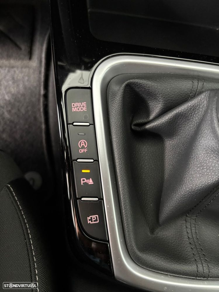 Kia Ceed SW 1.6 CRDi MHEV Dynamic - 22