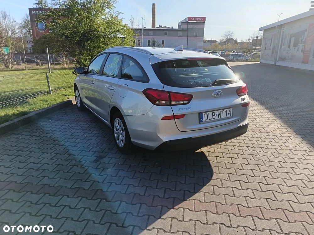 Hyundai i30 1.5 DPI Classic + - 24