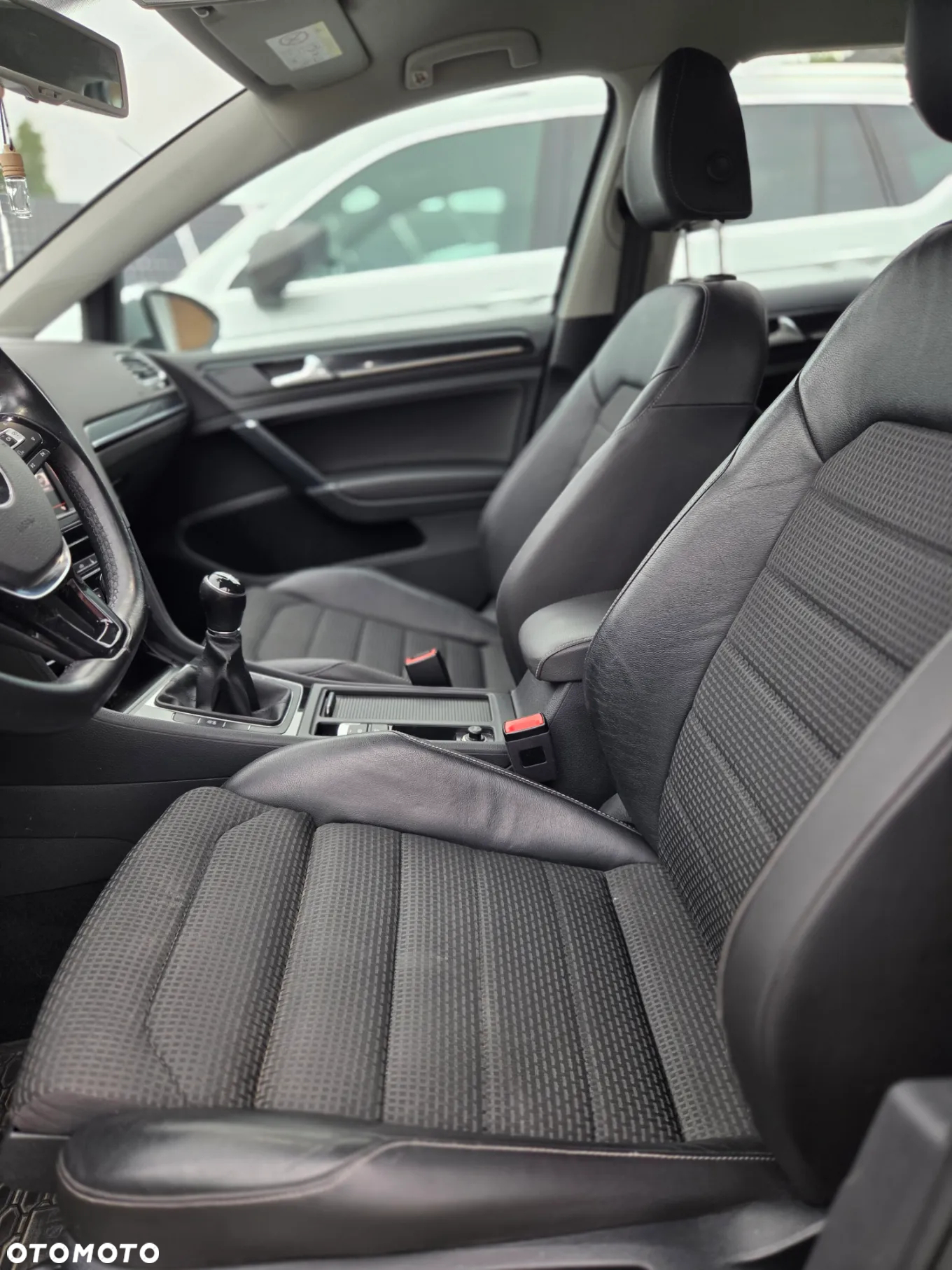 Volkswagen Golf VII 1.4 TSI BMT Highline - 10