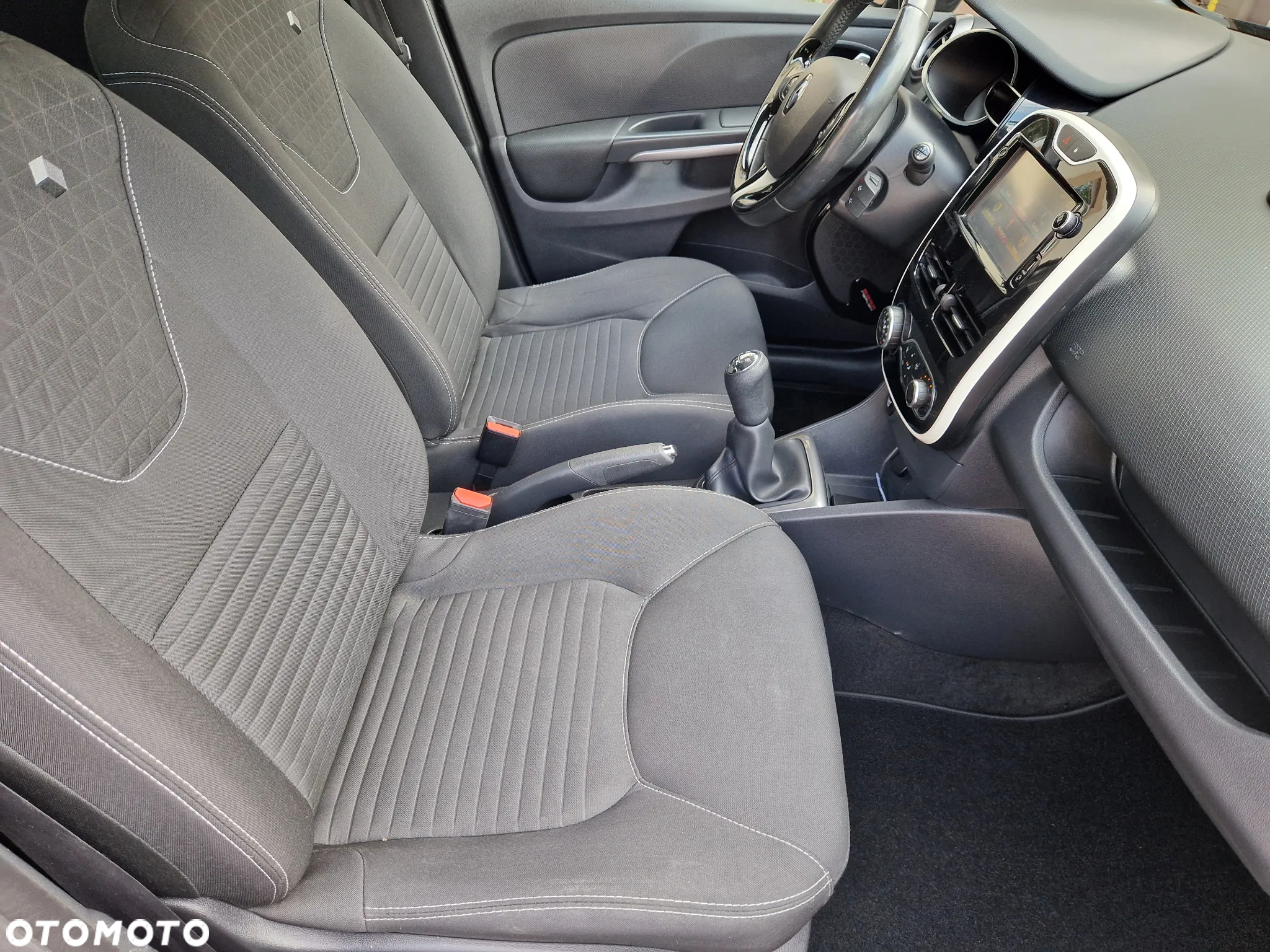 Renault Clio 1.2 16V Limited EU6 - 28