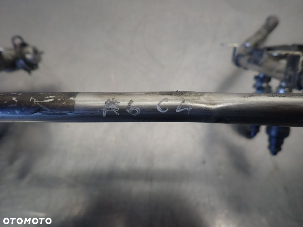 LISTWA WTRYSKOWA Z WTRYSKAMI AUDI A6 C4 - 3