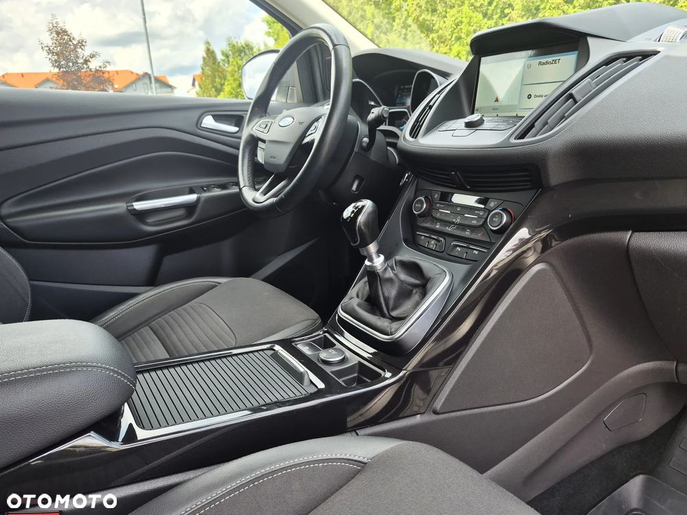 Ford Kuga 1.5 EcoBoost 2x4 Titanium - 7