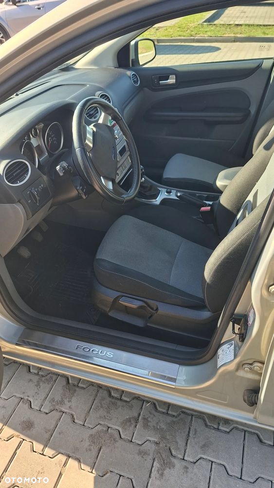Ford Focus 2.0 TDCi FX Gold / Gold X DPF - 18