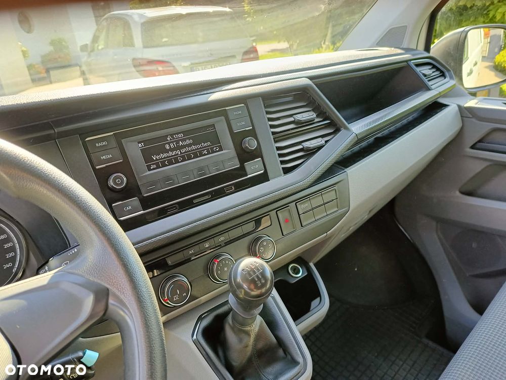 Volkswagen Transporter - 22