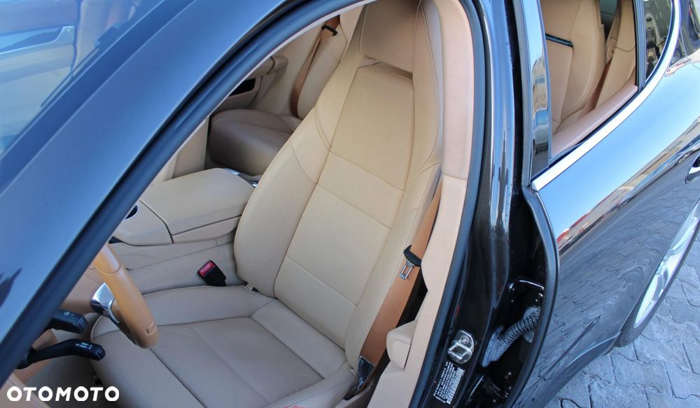 Porsche Panamera Turbo - 22