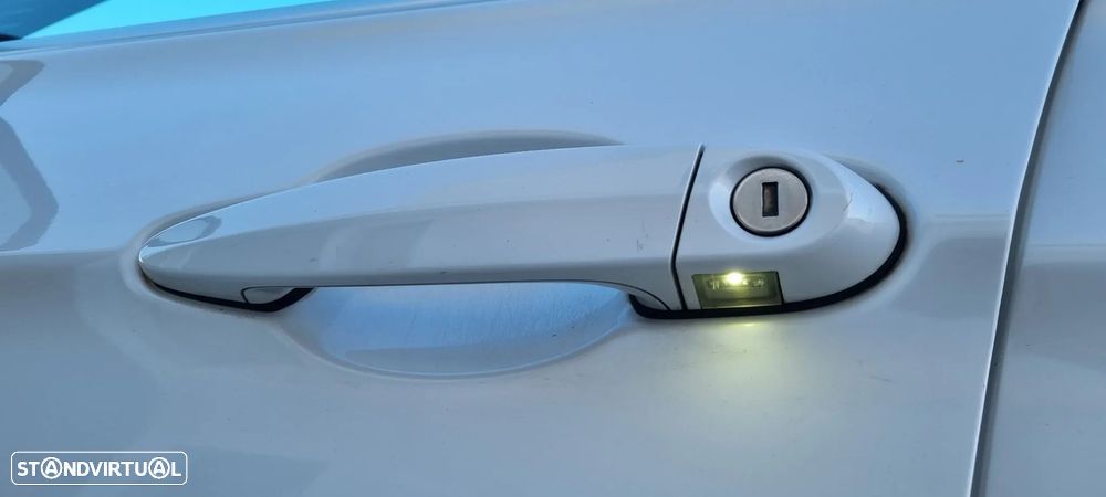 BMW 320 d Efficient Dynamic Edition Sport-Aut. Sport Line - 13