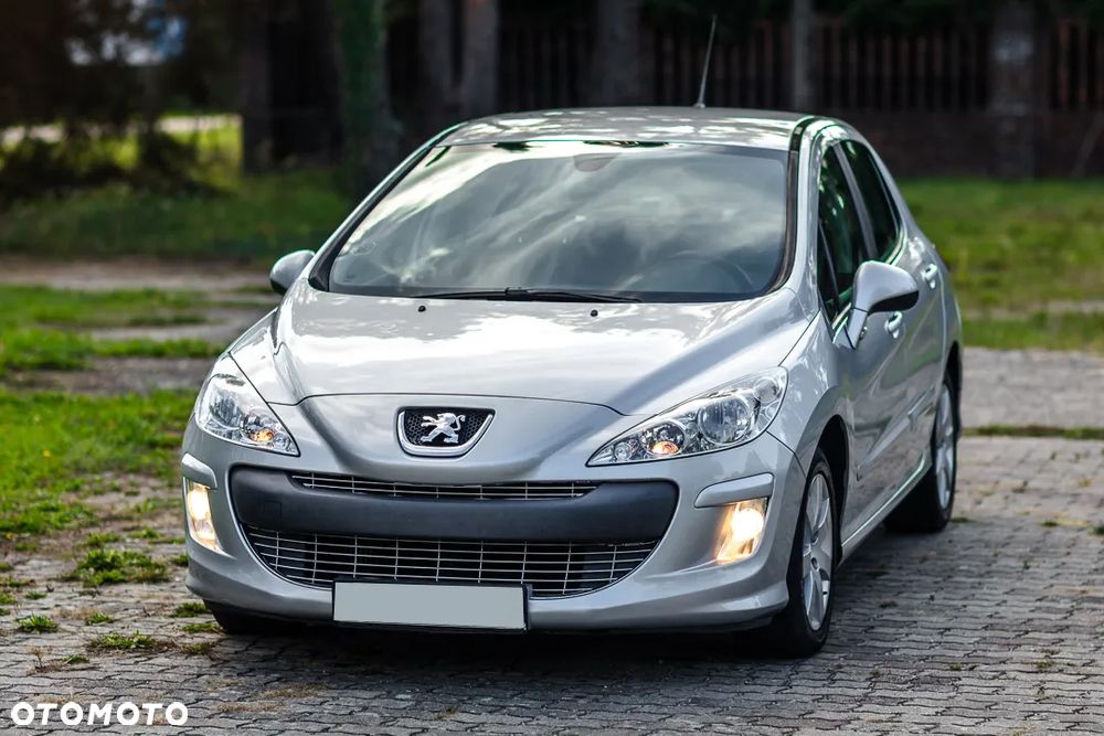 Peugeot 308 - 8