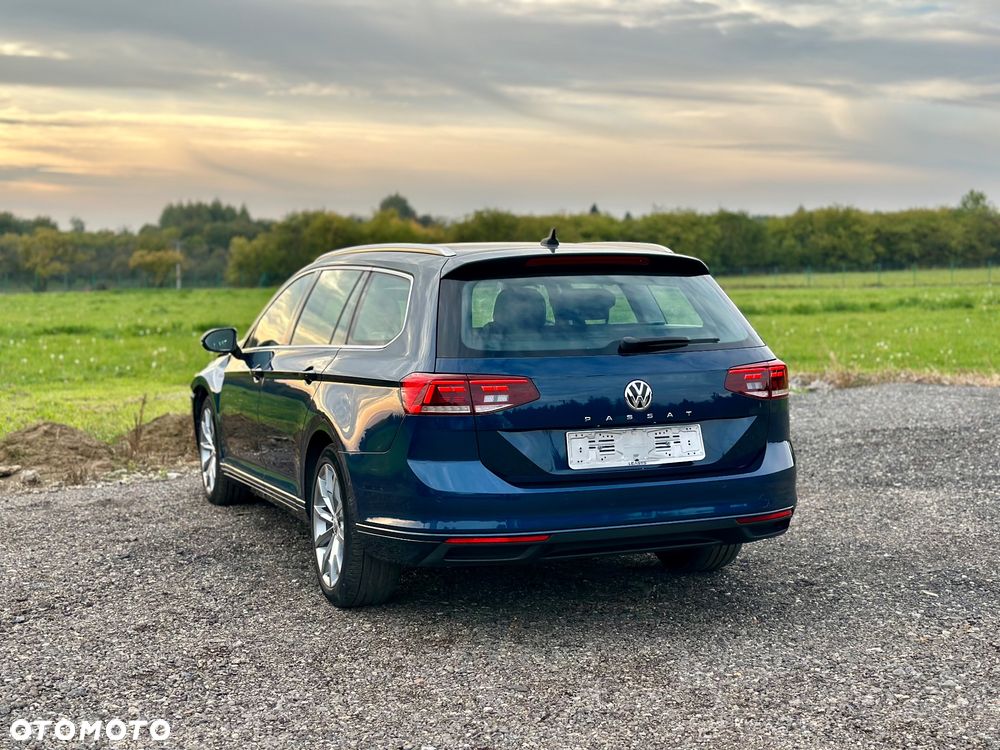 Volkswagen Passat Variant 1.6 TDI SCR DSG Comfortline - 13