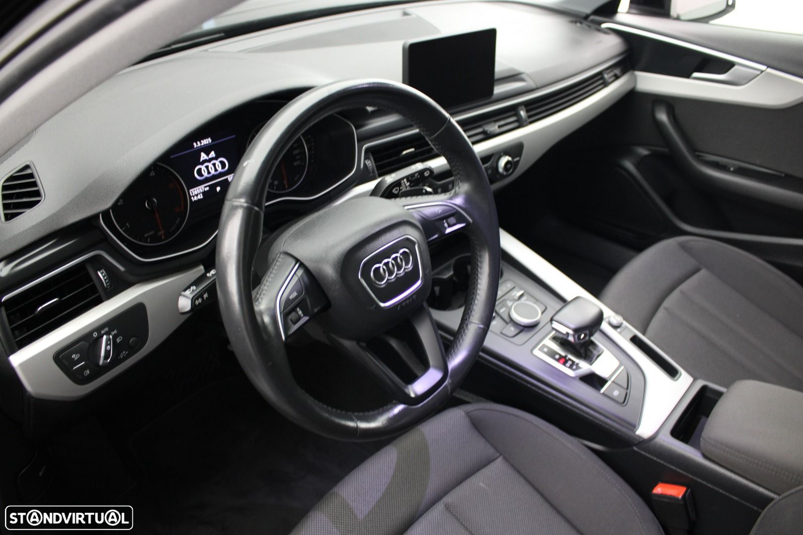 Audi A4 Avant 2.0 TDI S tronic - 33