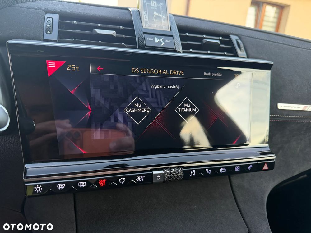 DS Automobiles DS 7 Crossback 2.0 BlueHDi Performance Line + - 27