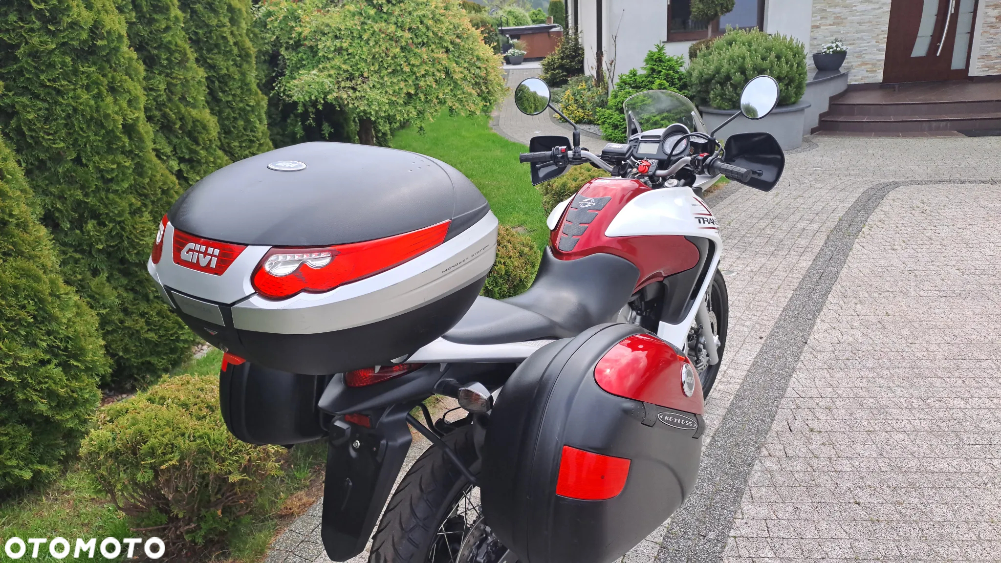 Honda XL - 25