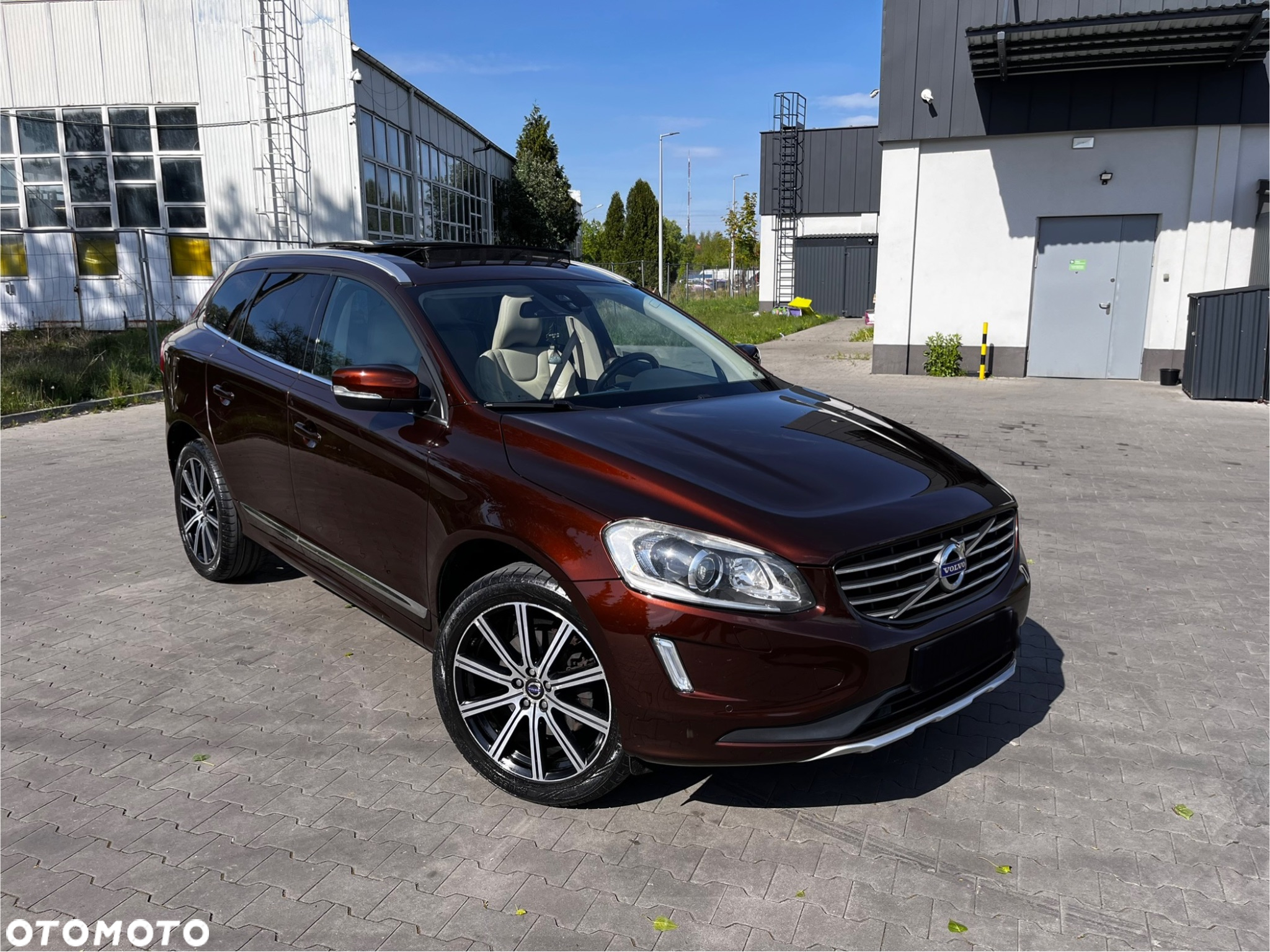 Volvo XC 60 D5 AWD Momentum - 2