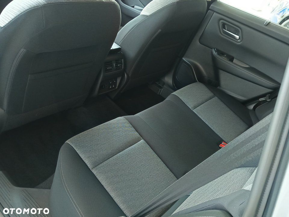 Nissan X-Trail - 12