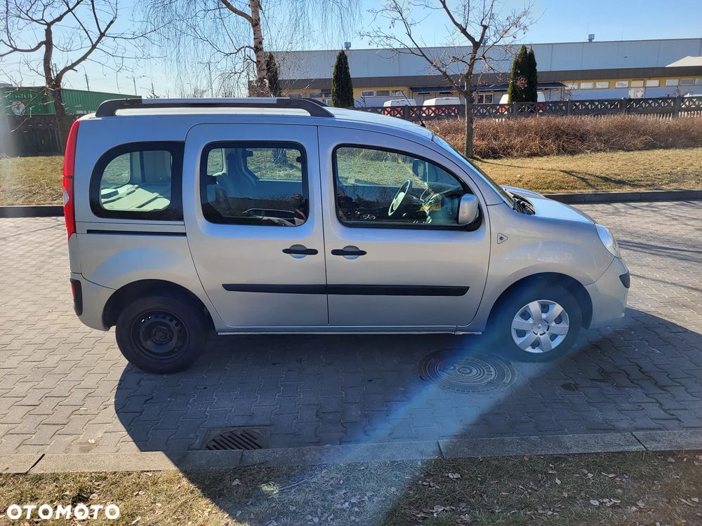 Renault Kangoo 1.6 8V 90 Happy Family - 6