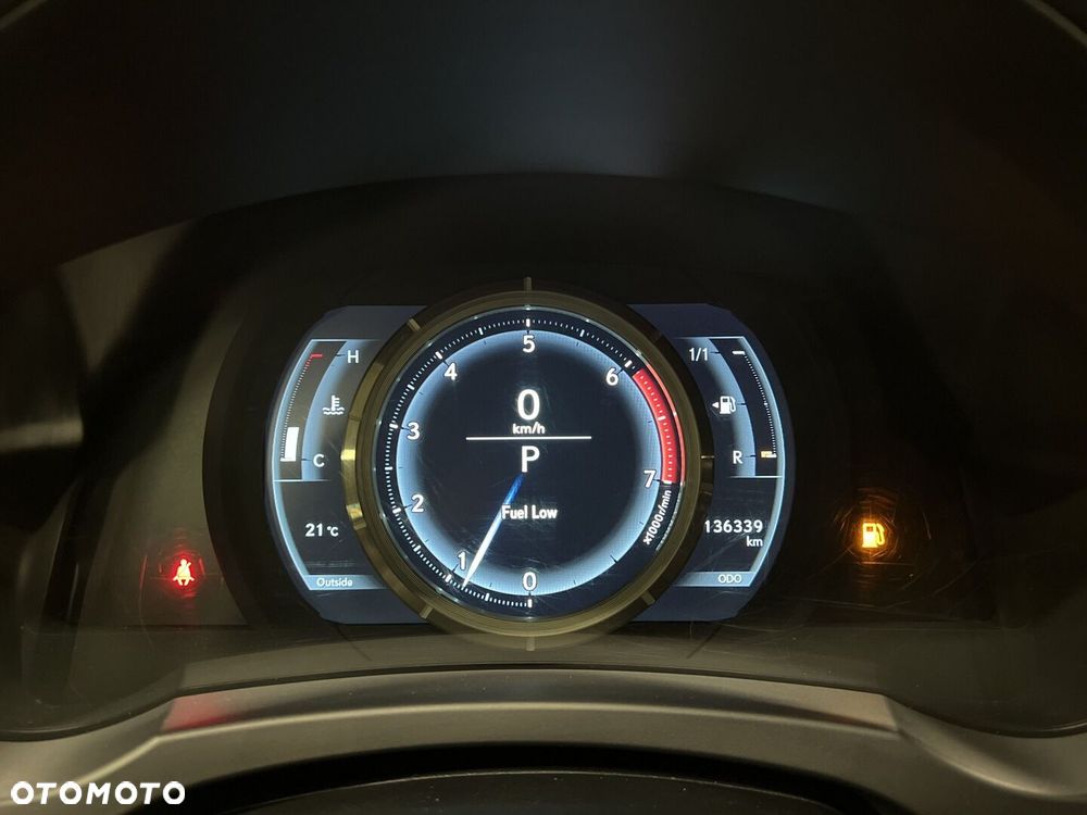 Lexus IS 200t F Sport - 26
