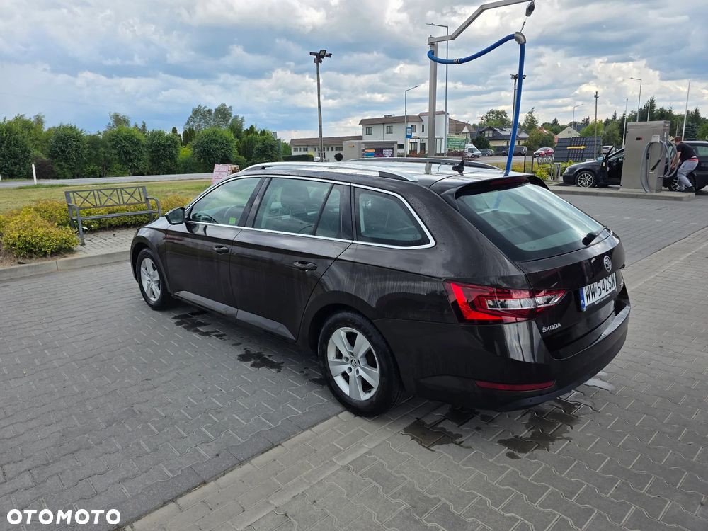 Skoda Superb 2.0 TDI Active - 8
