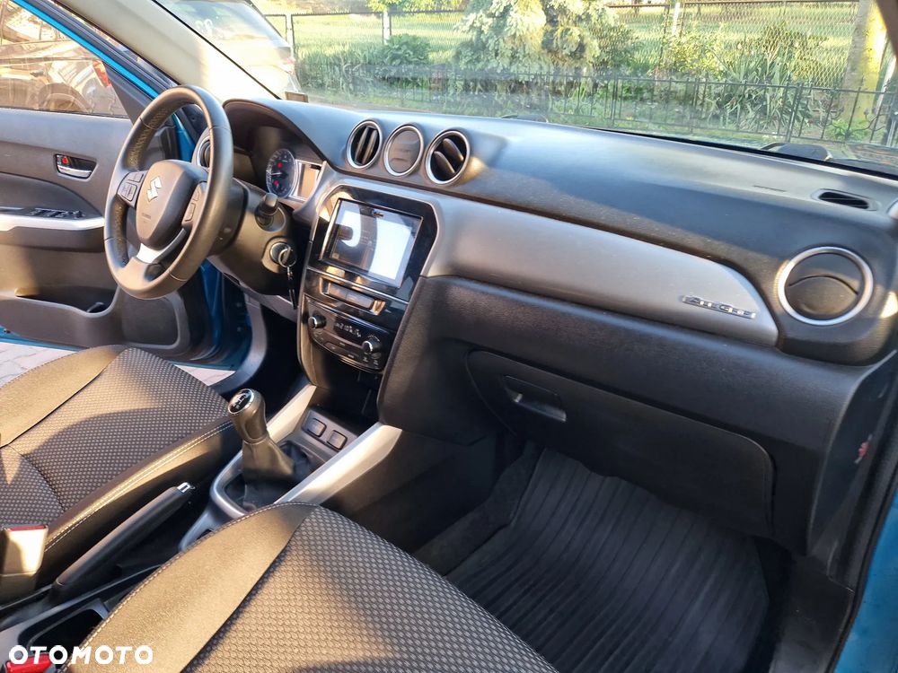 Suzuki Vitara 1.6 Premium 4WD - 27