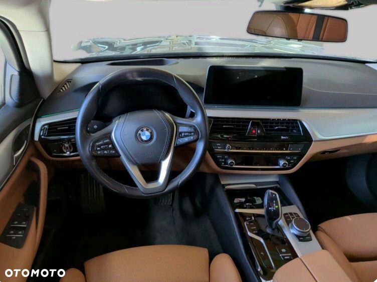 BMW Seria 5 520d mHEV - 3