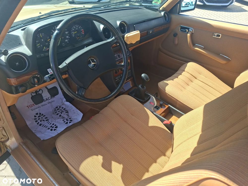 Mercedes-Benz W123 - 11