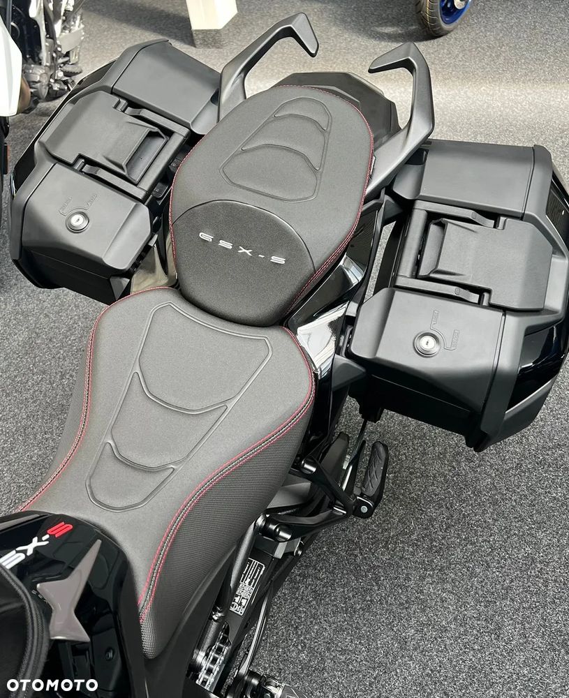 Suzuki GSX 1000 - 16