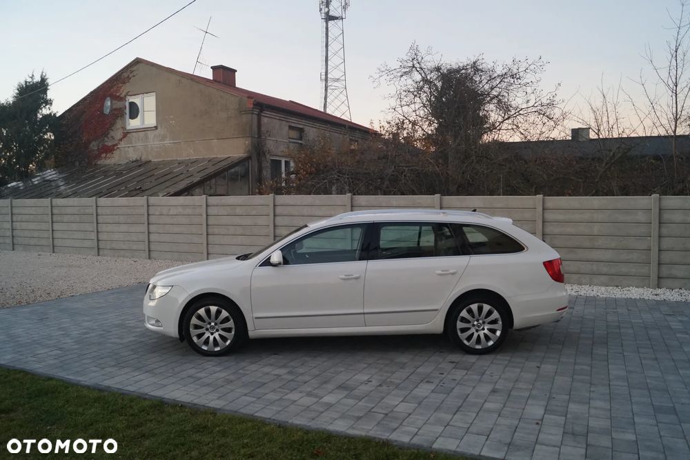 Skoda Superb 2.0 TDI Exclusive - 27