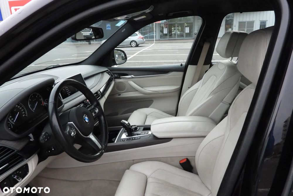 BMW X5 M M50d - 12