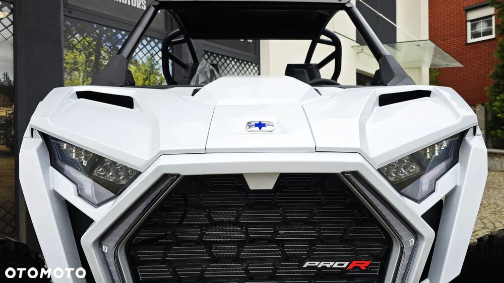 Polaris RZR - 16