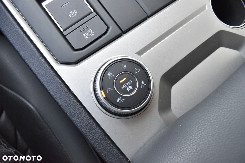 Volkswagen Touareg - 27