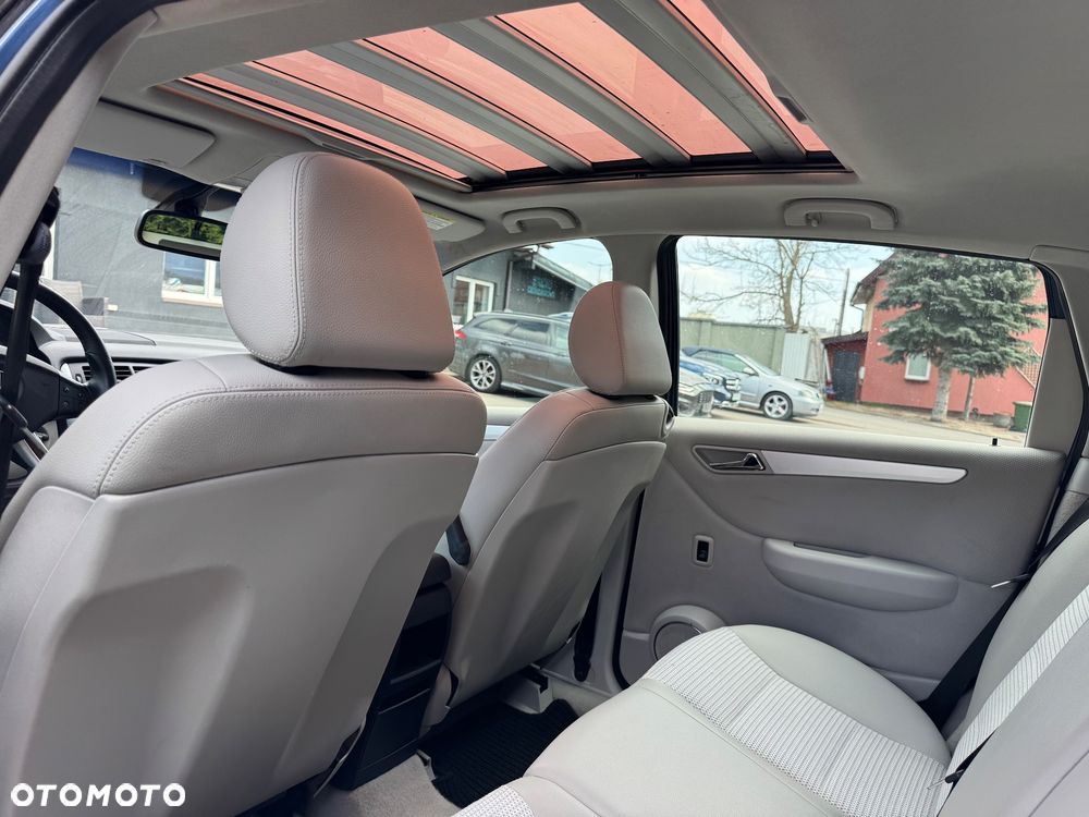 Mercedes-Benz Klasa B 200 Autotronic Special Edition - 13