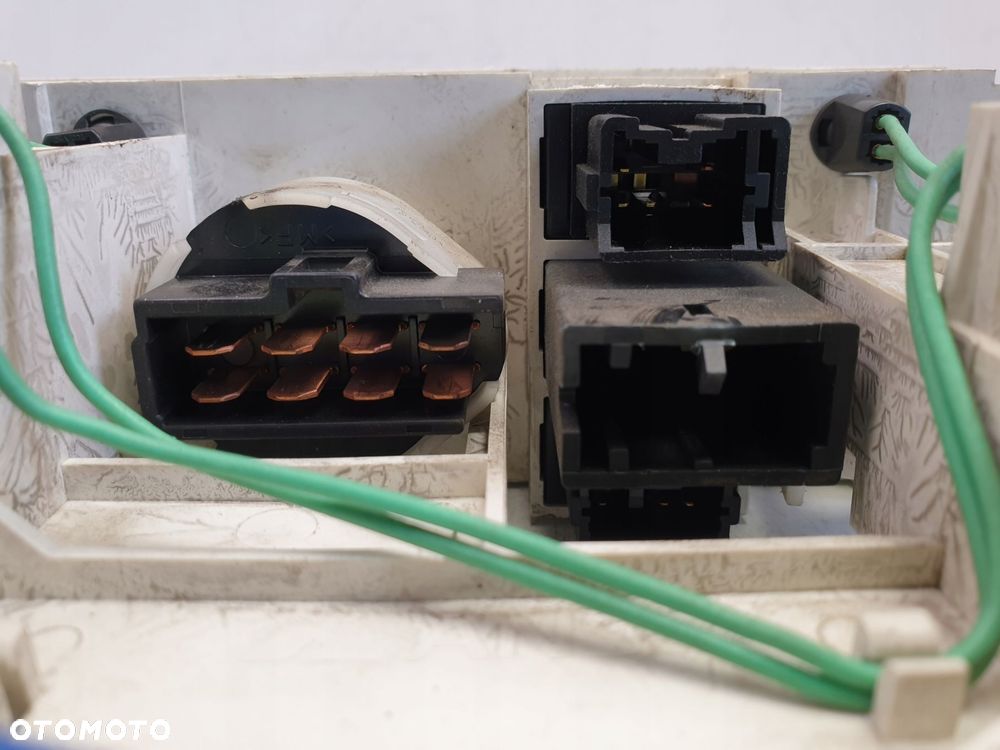 Mitsubishi Galant VIII PANEL NAWIEWU nadmuchu - 8