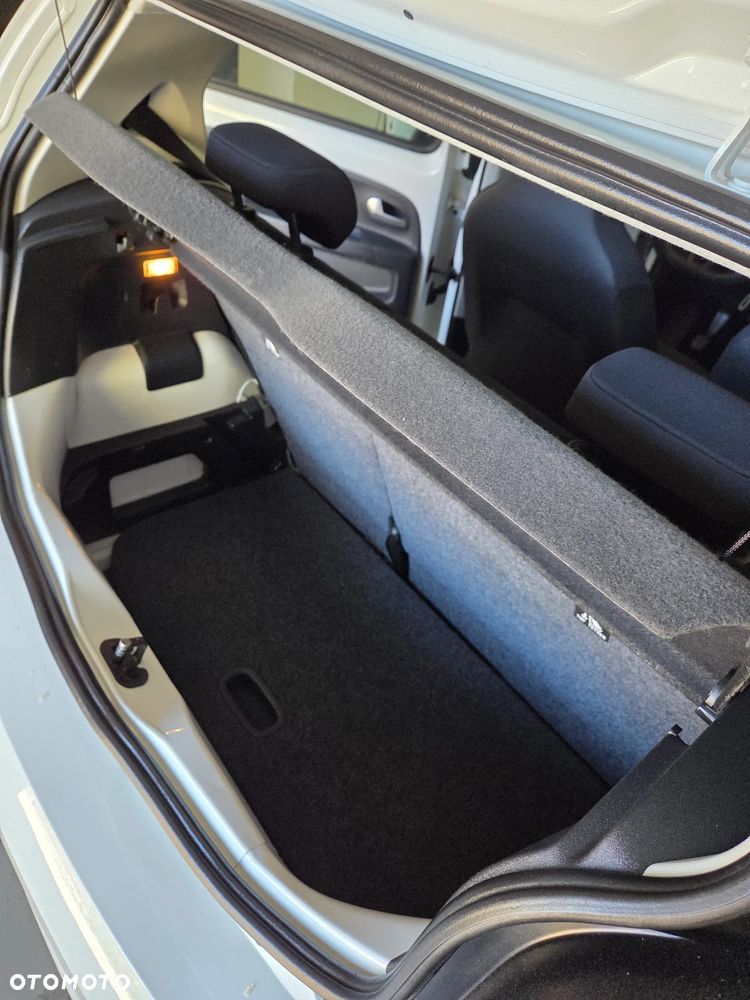 Volkswagen up! move - 11