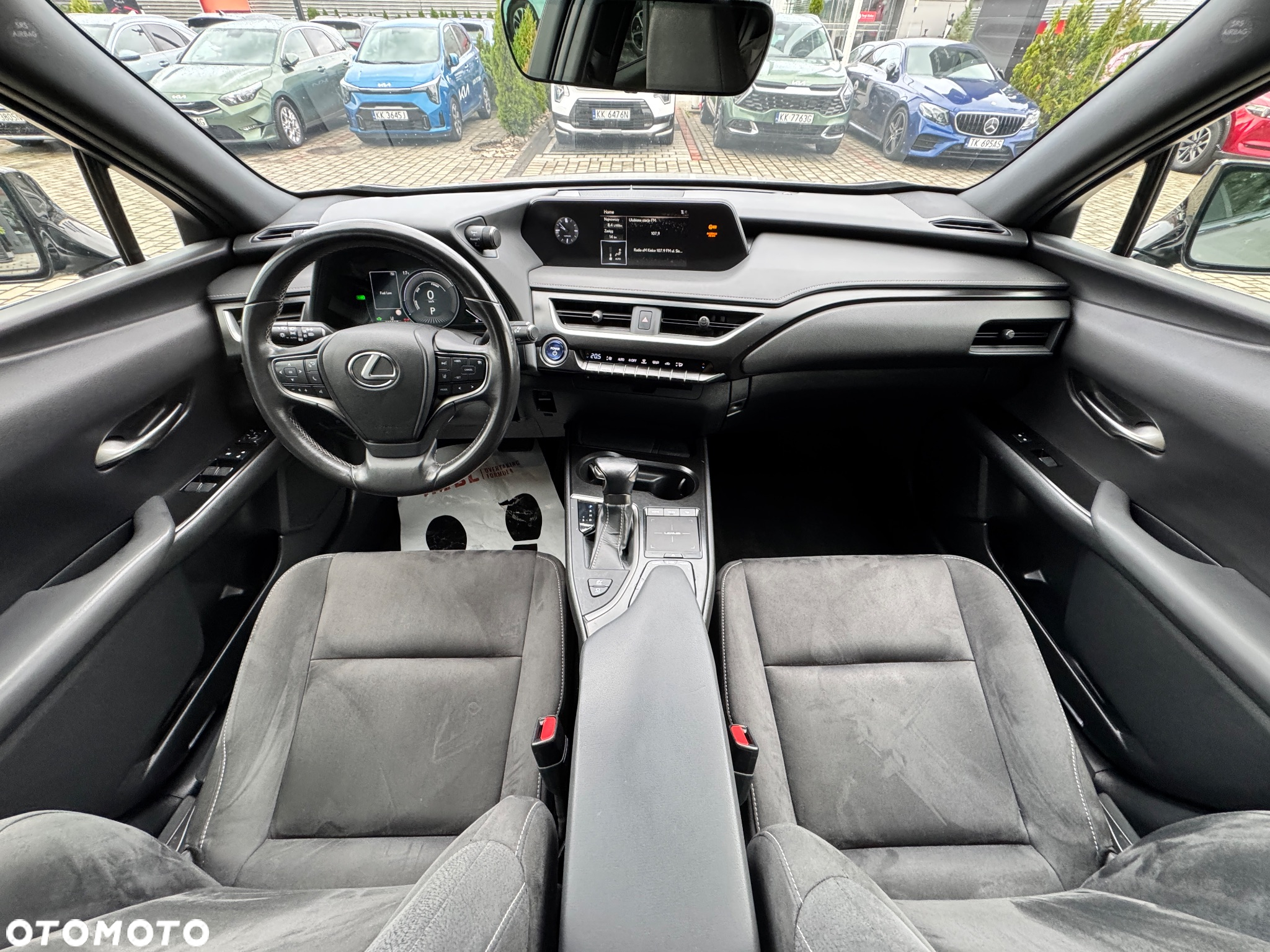 Lexus UX - 13