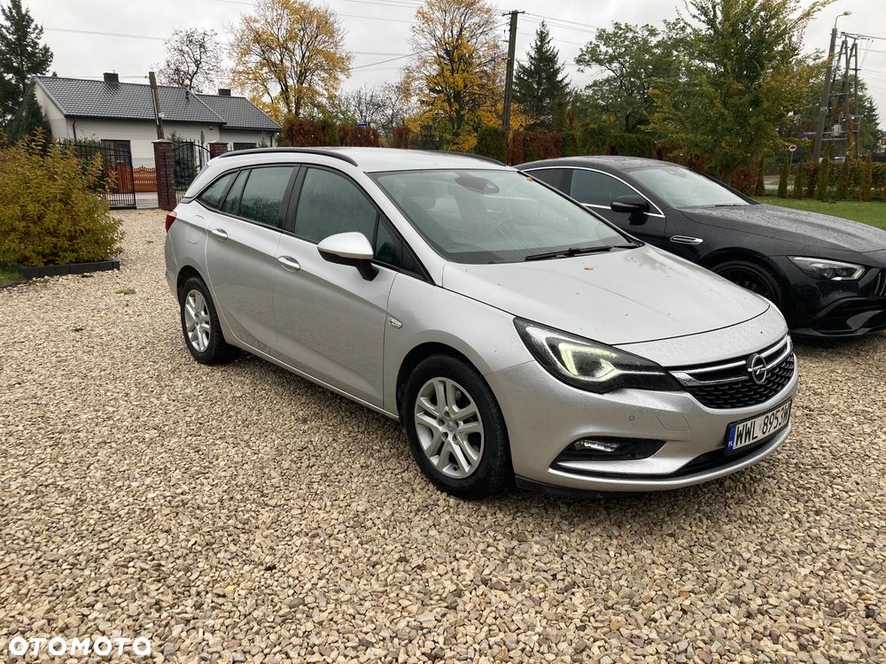 Opel Astra IV 1.6 CDTI Essentia - 3