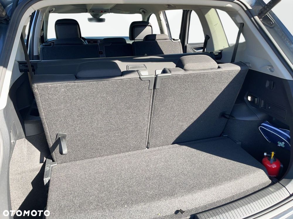 Volkswagen Tiguan Allspace - 11
