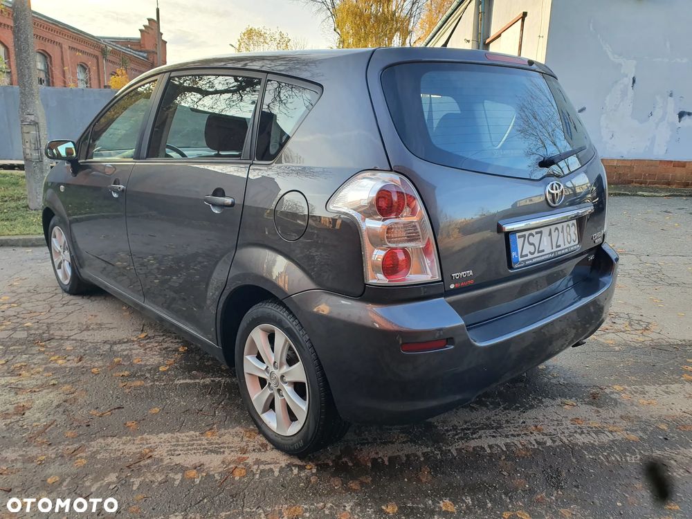 Toyota Corolla Verso 2.2 D-4D DPF Sol - 5