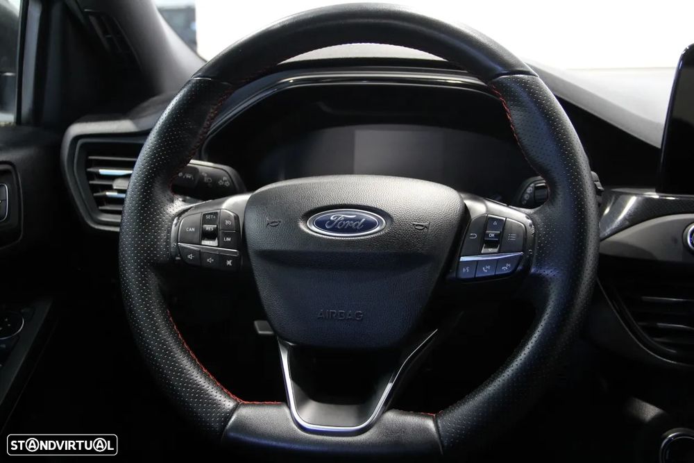 Ford Focus 1.0 EcoBoost ST-Line - 9