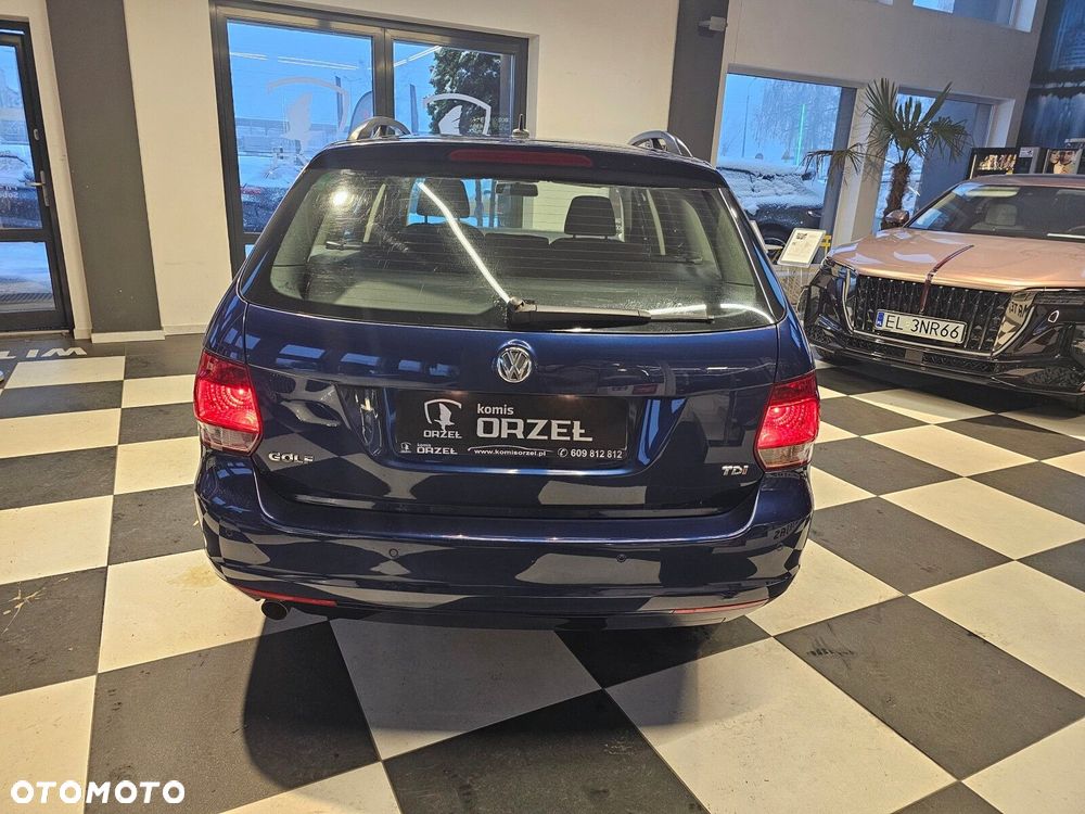 Volkswagen Golf - 6
