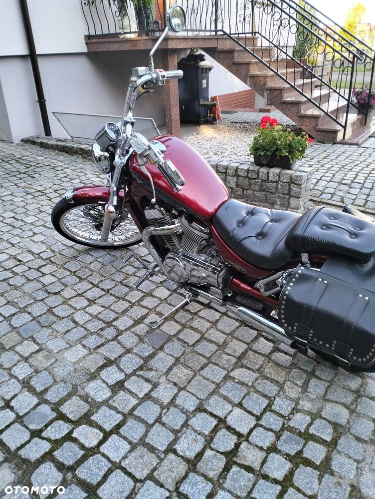 Suzuki Intruder - 3