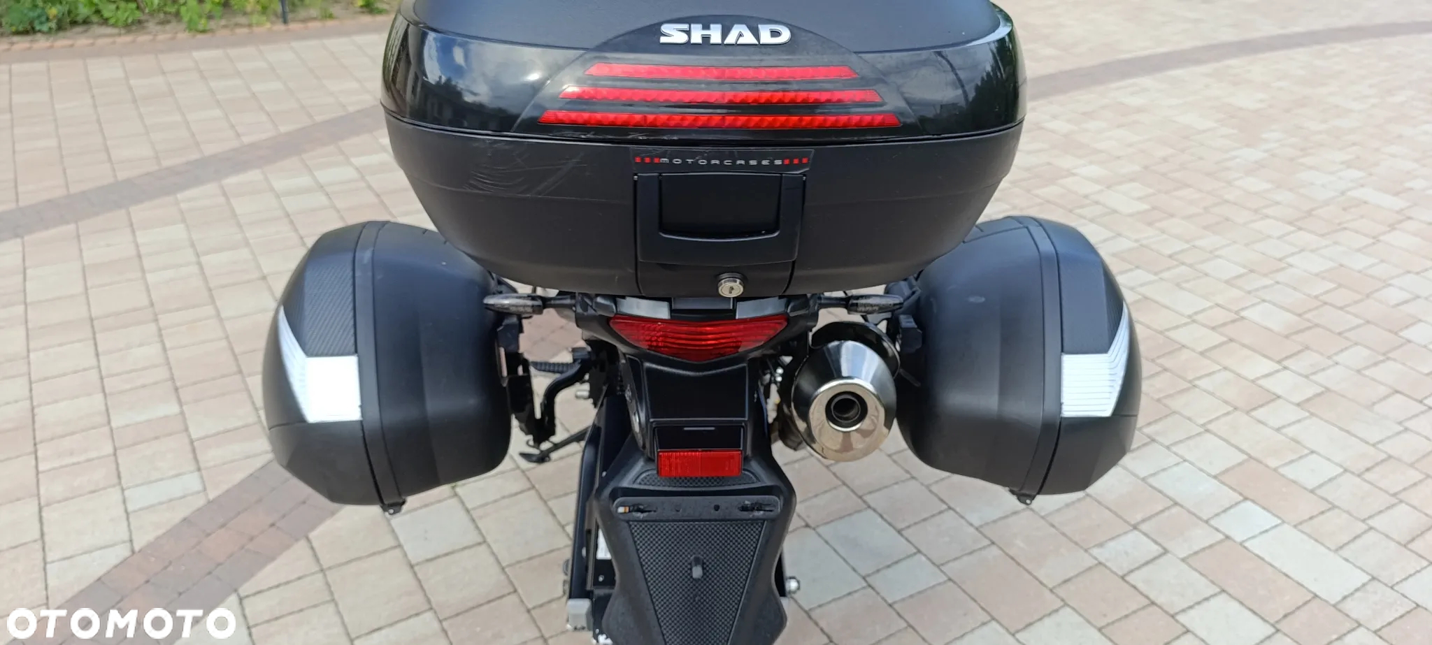 Suzuki V-STROM - 32