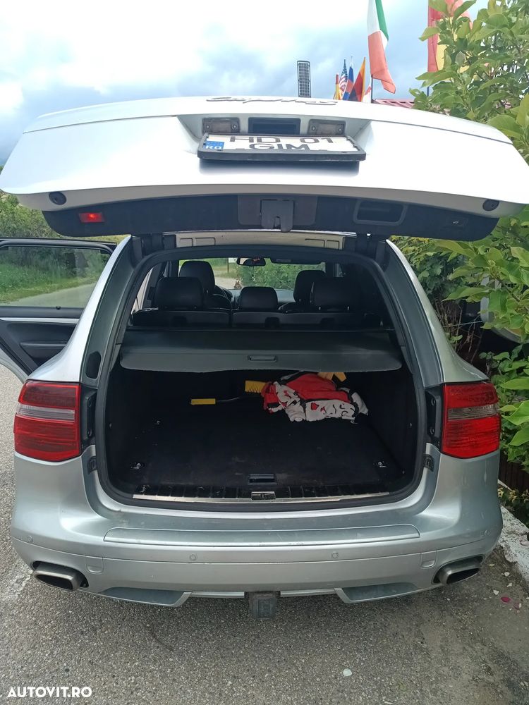 Porsche Cayenne - 3