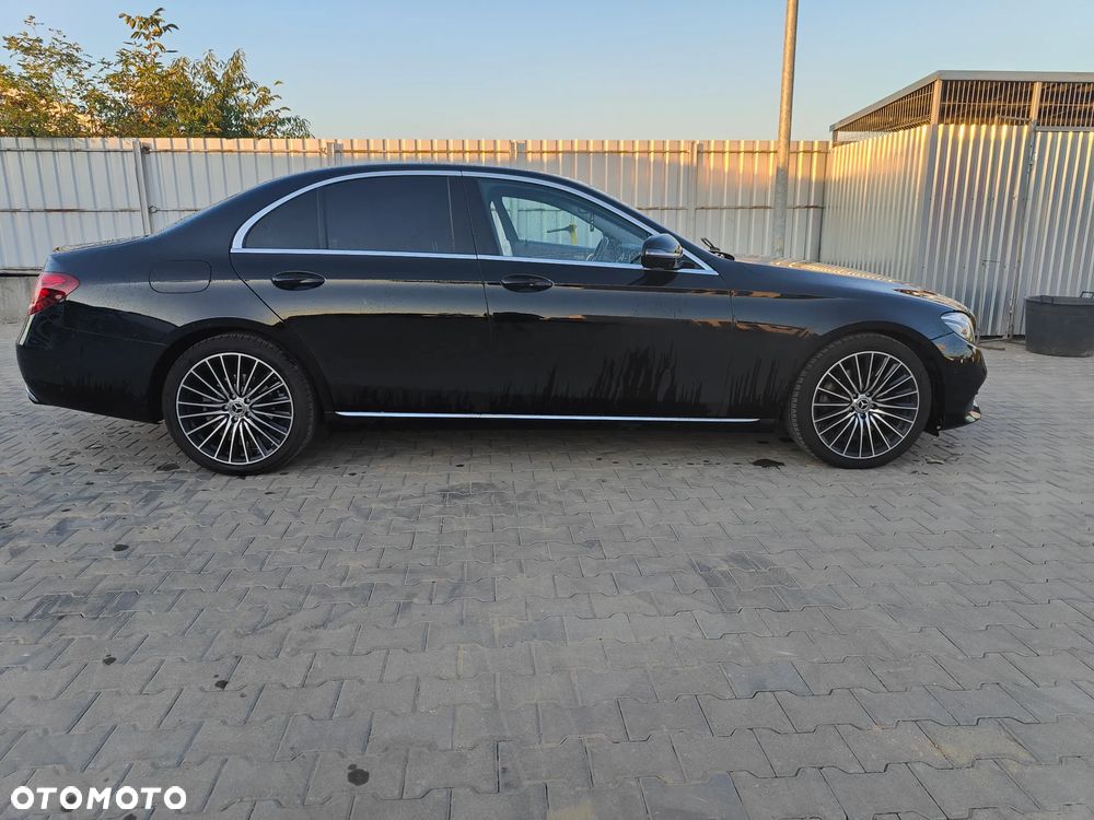 Mercedes-Benz Klasa E 220 d 4-Matic 9G-TRONIC - 3