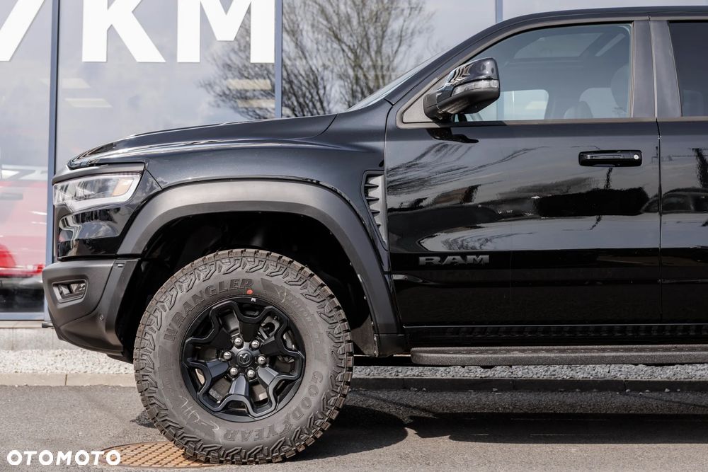 Dodge RAM 1500 5.7 4x4 - 19