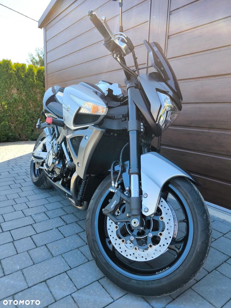 Suzuki GSX - 11