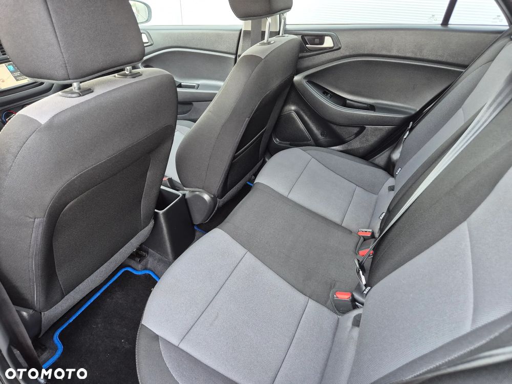 Hyundai i20 1.2 Elegant - 21